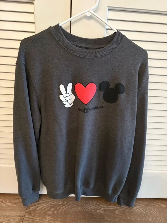Disney sweatshirt - Picture 2 of 4